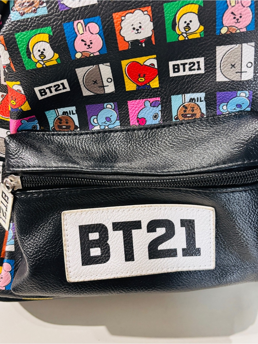 BT21 Mini Backpack Character - Picture 2 of 7